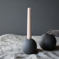 Storefactory Kerzenhalter Vena schwarz – Keramik 9 cm